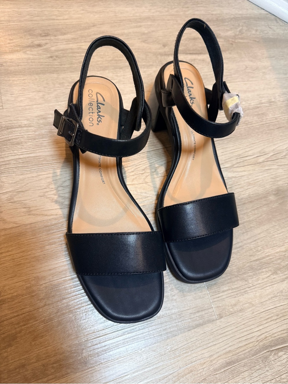 Clarks Collection Black Leather Block Heel Sandals Women’s 8.5